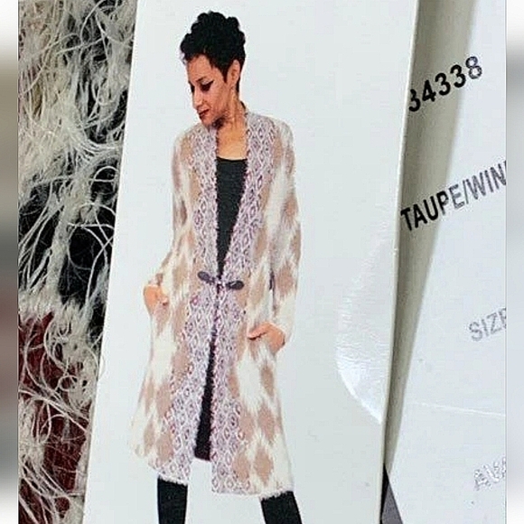 BCBGMaxAzria Women's Brown and Cream Sweater - Picture 9 of 12